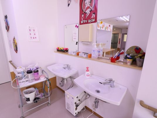 清潔な洗面スペース