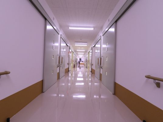 清潔感のある明るい廊下