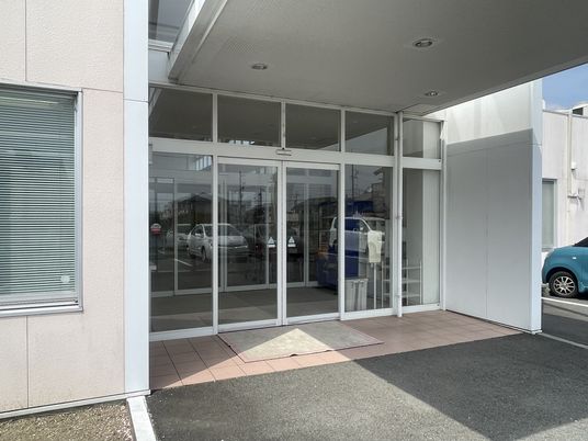 自動ドアのある玄関