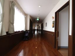温かみのある廊下