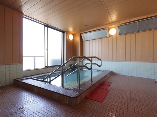 浴室の明るい空間