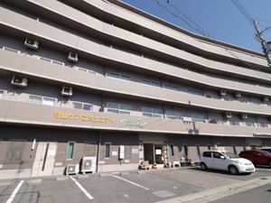 多階層の建物外観