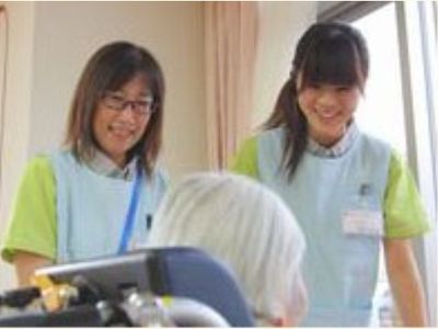スタッフの笑顔と利用者