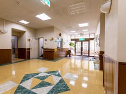 明るいロビーの空間