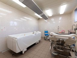 清潔な浴室設備