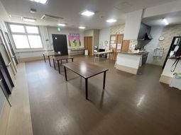 広い空間のダイニングルーム