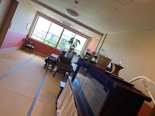 明るい和室の居室  