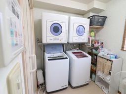 清潔感のある洗濯スペース