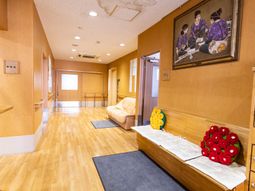 温もりある廊下の風景