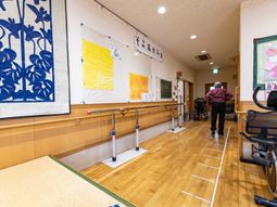 機能訓練室と利用者