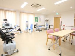 リハビリ設備の整った部屋