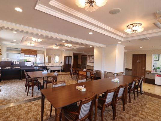 広々としたダイニング