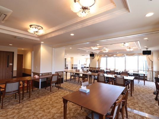 ゆったりした食堂の様子