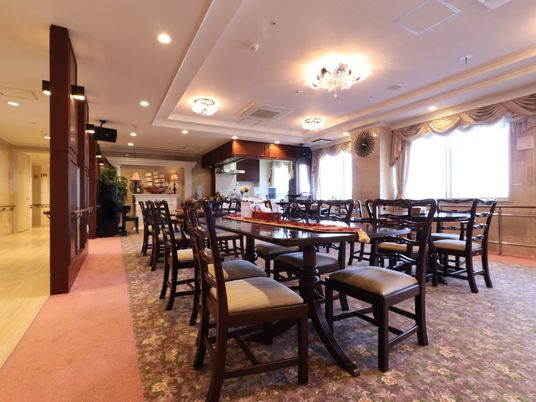 温かみのある食堂空間