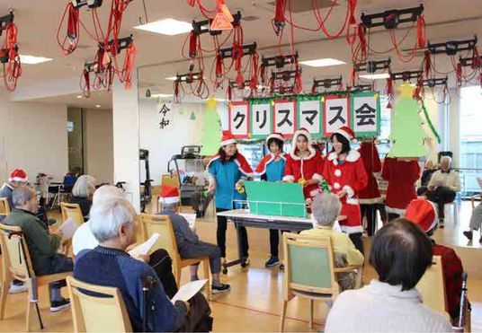 活動する人々の多目的室