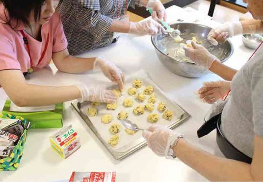 共有キッチンでの料理活動