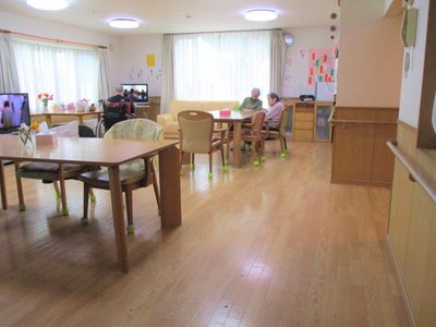 ケアワーカーと入居者の交流