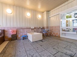 清潔な浴室空間