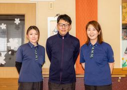 スタッフ３人のポートレート