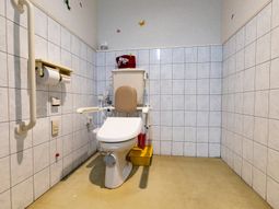 バリアフリートイレ