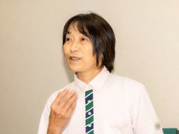 笑顔のスタッフイメージ