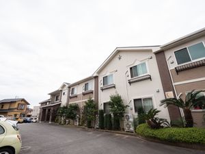ゆったりした造りの外観