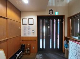 玄関の静かな様子