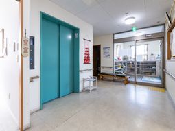 清潔なエレベーターホール