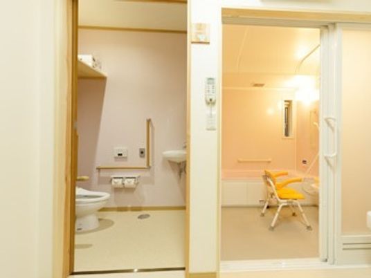 バリアフリーな浴室