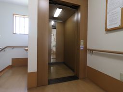 清潔な廊下の一角