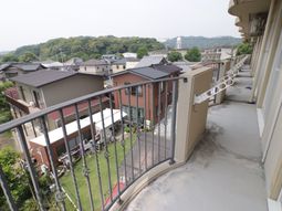 緑豊かなバルコニー眺望