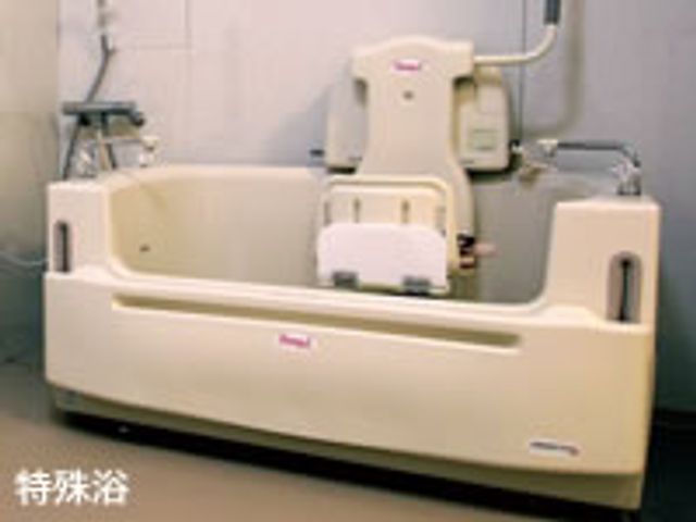 心安らぐ浴室空間 浴室 最新設備が整った浴室で、快適にご利用いただけます。安全面にも配慮しています。
