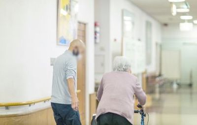 穏やかな廊下の様子