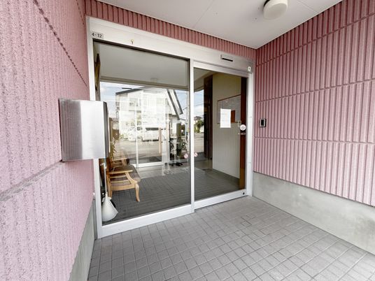 広いエントランス
