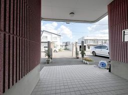 開放的な出入口