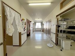 奥行きのある廊下
