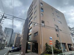 現代的な建物の外観