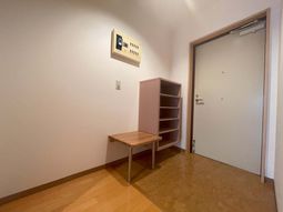 シンプルな居室入口