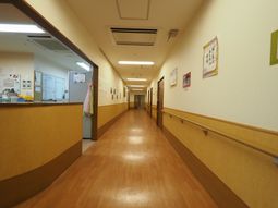 清潔感のある廊下