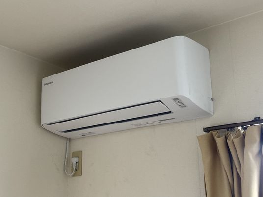 壁付け空調機エアコン