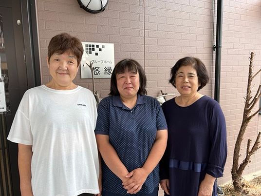 スタッフ集合の屋外  