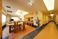 広々としたダイニングルーム
