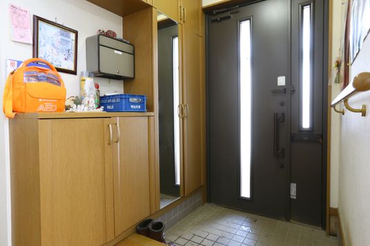エントランスに設置されたAED