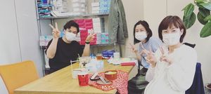 にぎやかなスタッフイメージ  