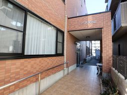 エントランス通路の様子