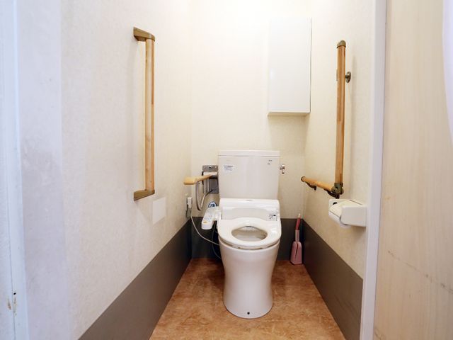 バリアフリーのトイレ設備
