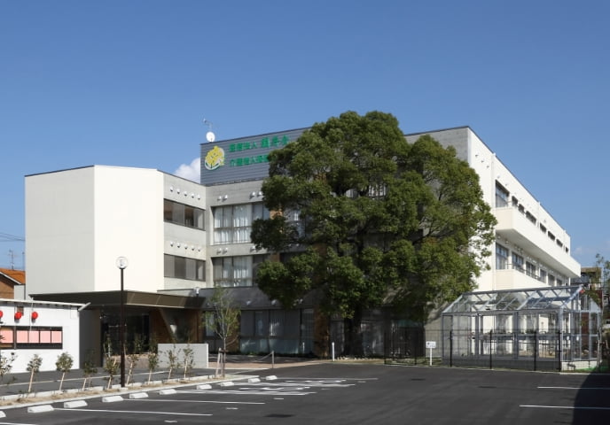 介護老人保健施設 福の里花乃邸の外観