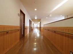 清潔な廊下