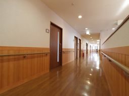 温もりのある廊下