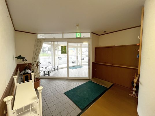 広々としたエントランス